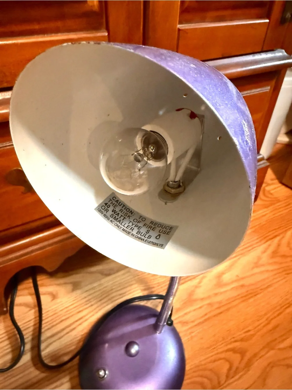 Vtg Metal Desk Top Bendable Gooseneck Electric Lamp Purple